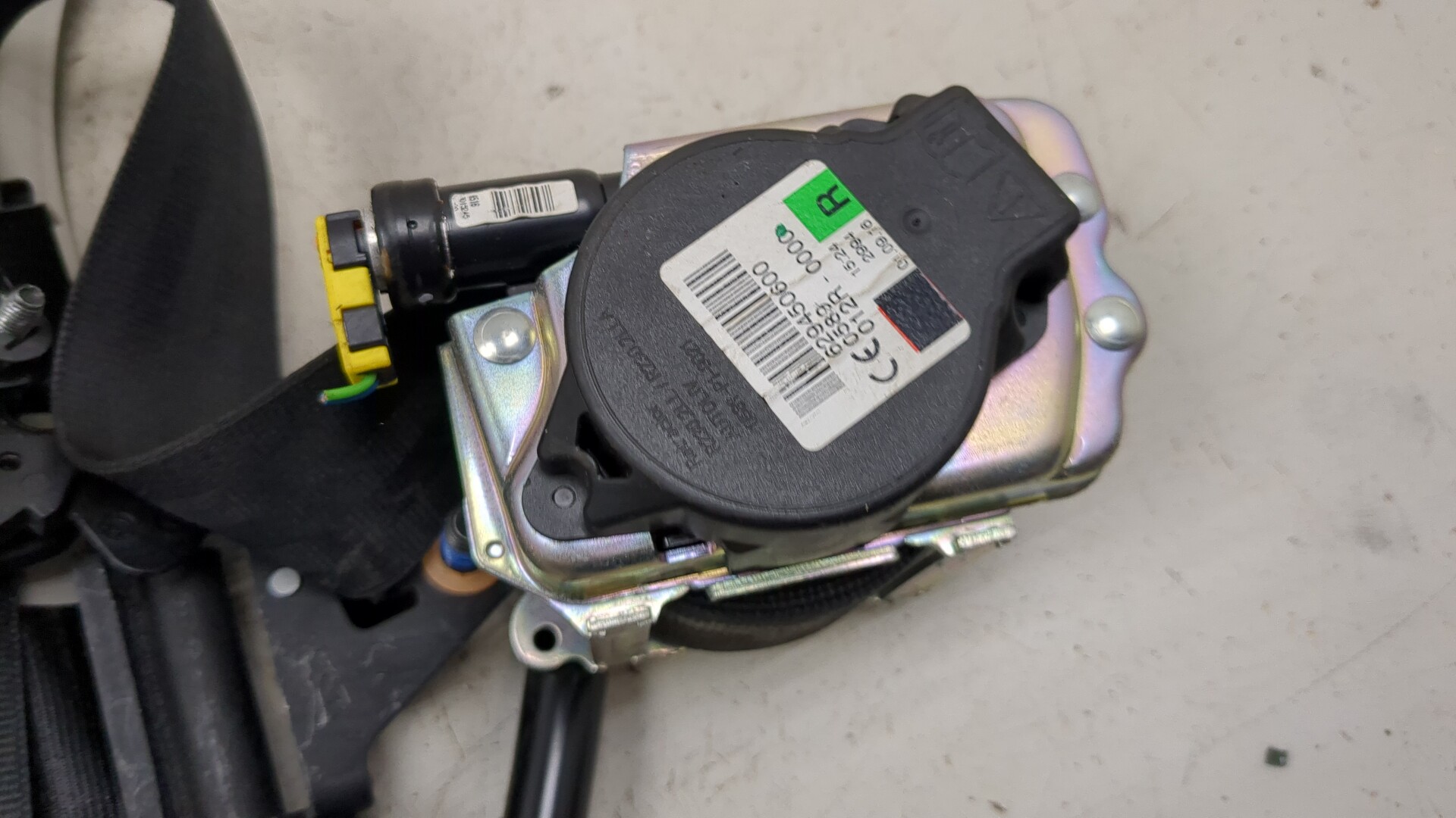 Ремень безопасности