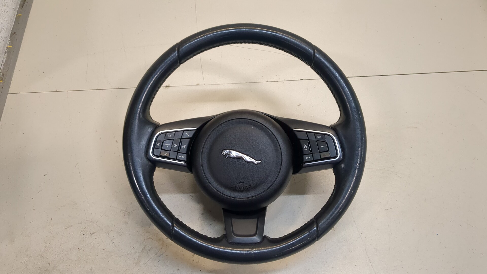 Рулевое колесо (руль)