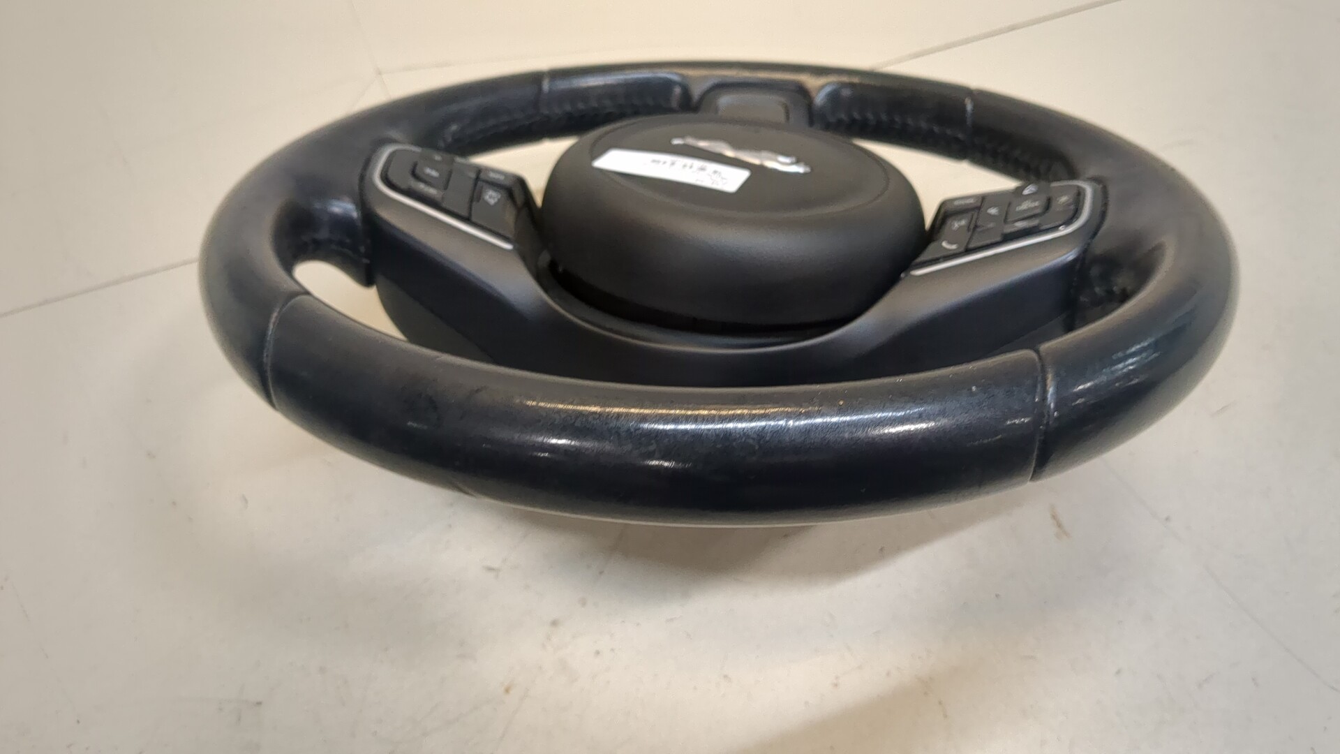 Рулевое колесо (руль)