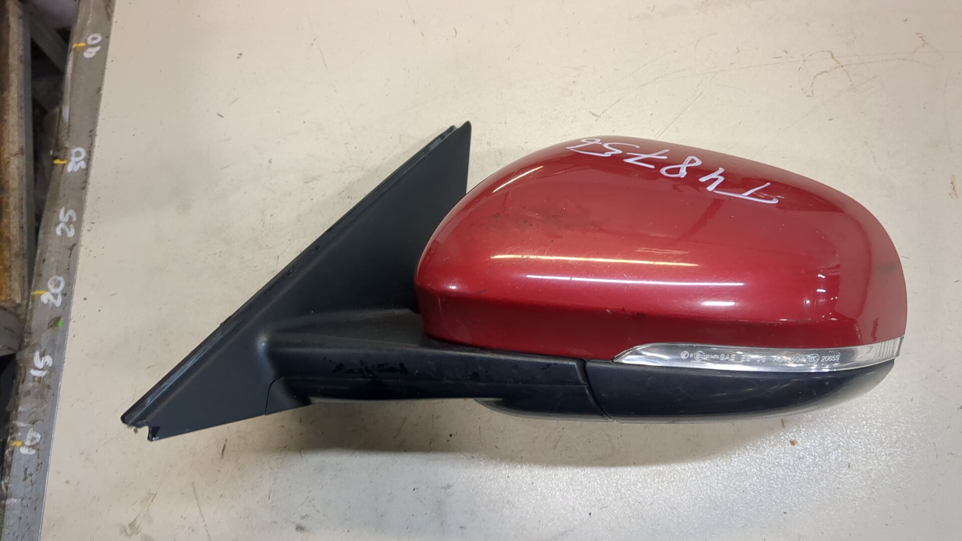 Зеркало левое электрическое