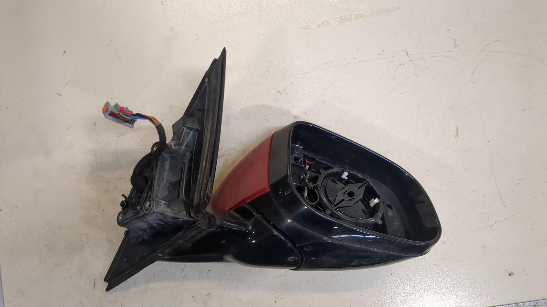 Зеркало правое электрическое