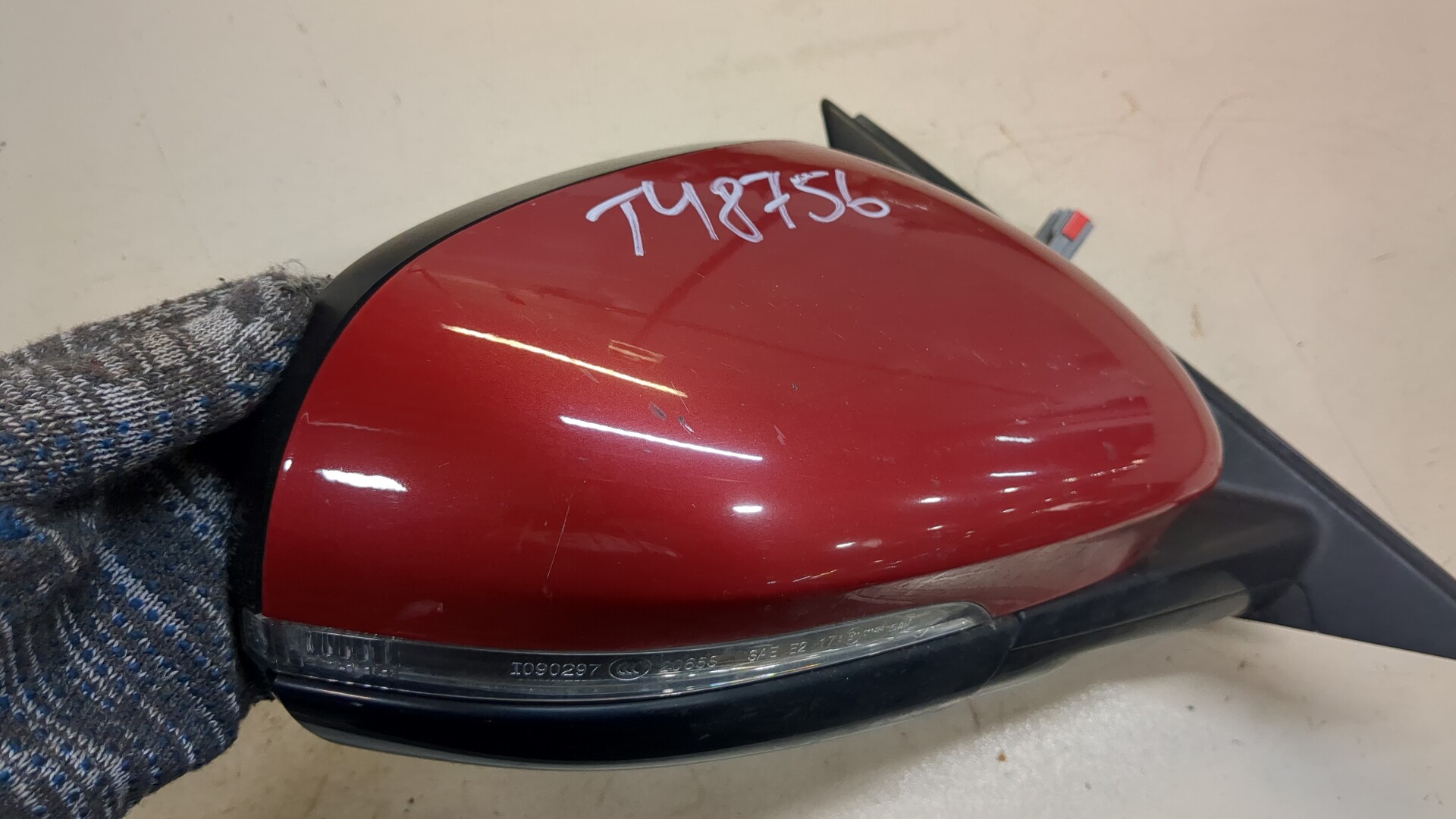 Зеркало правое электрическое