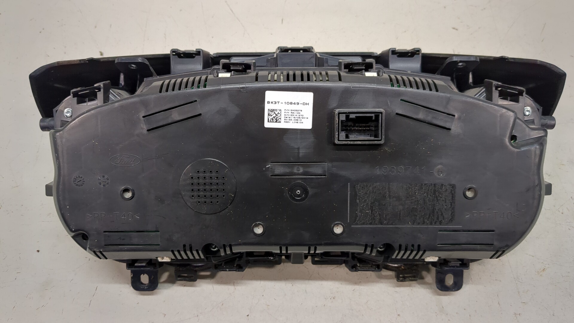 Панель приборов