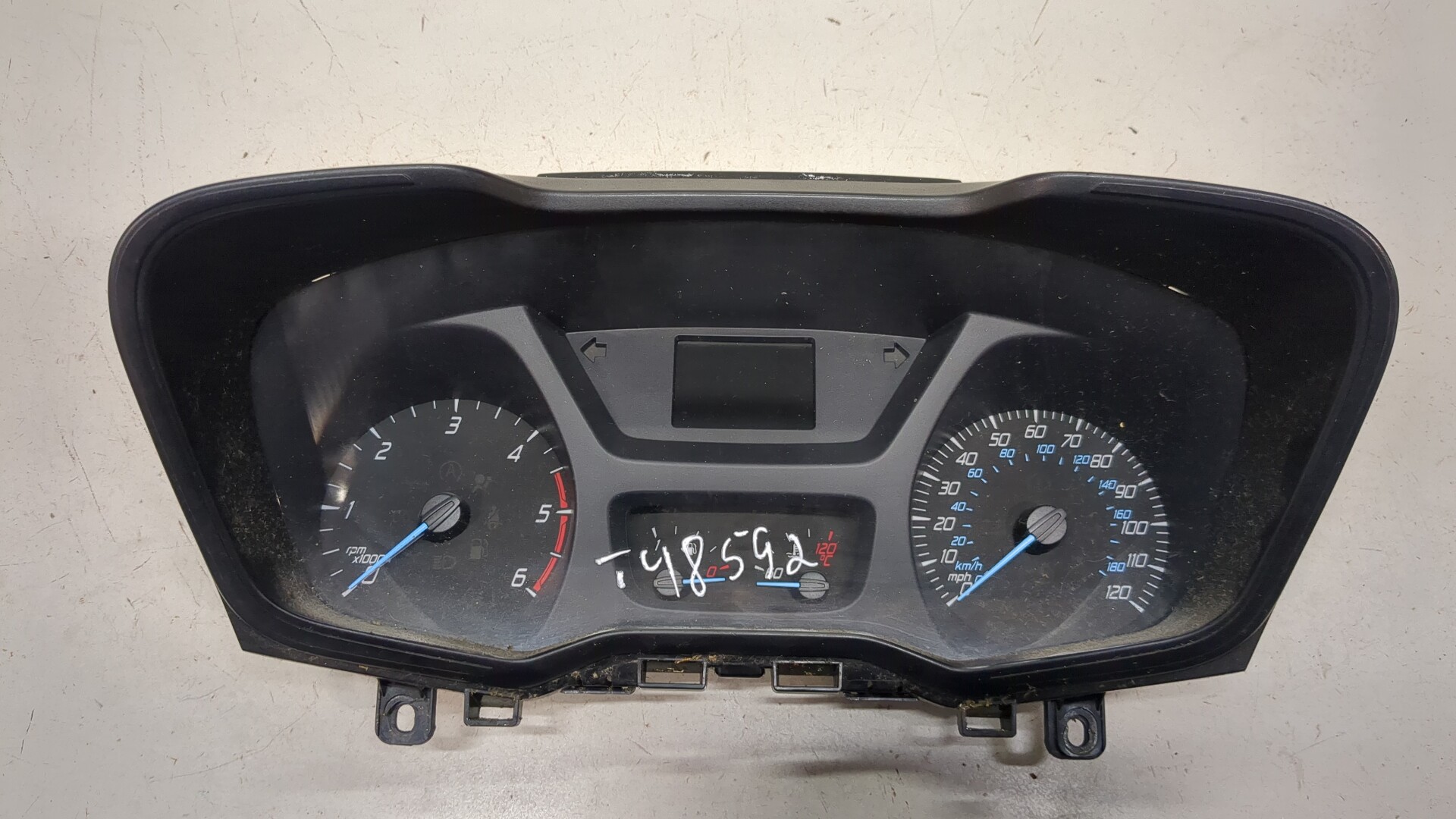 Панель приборов