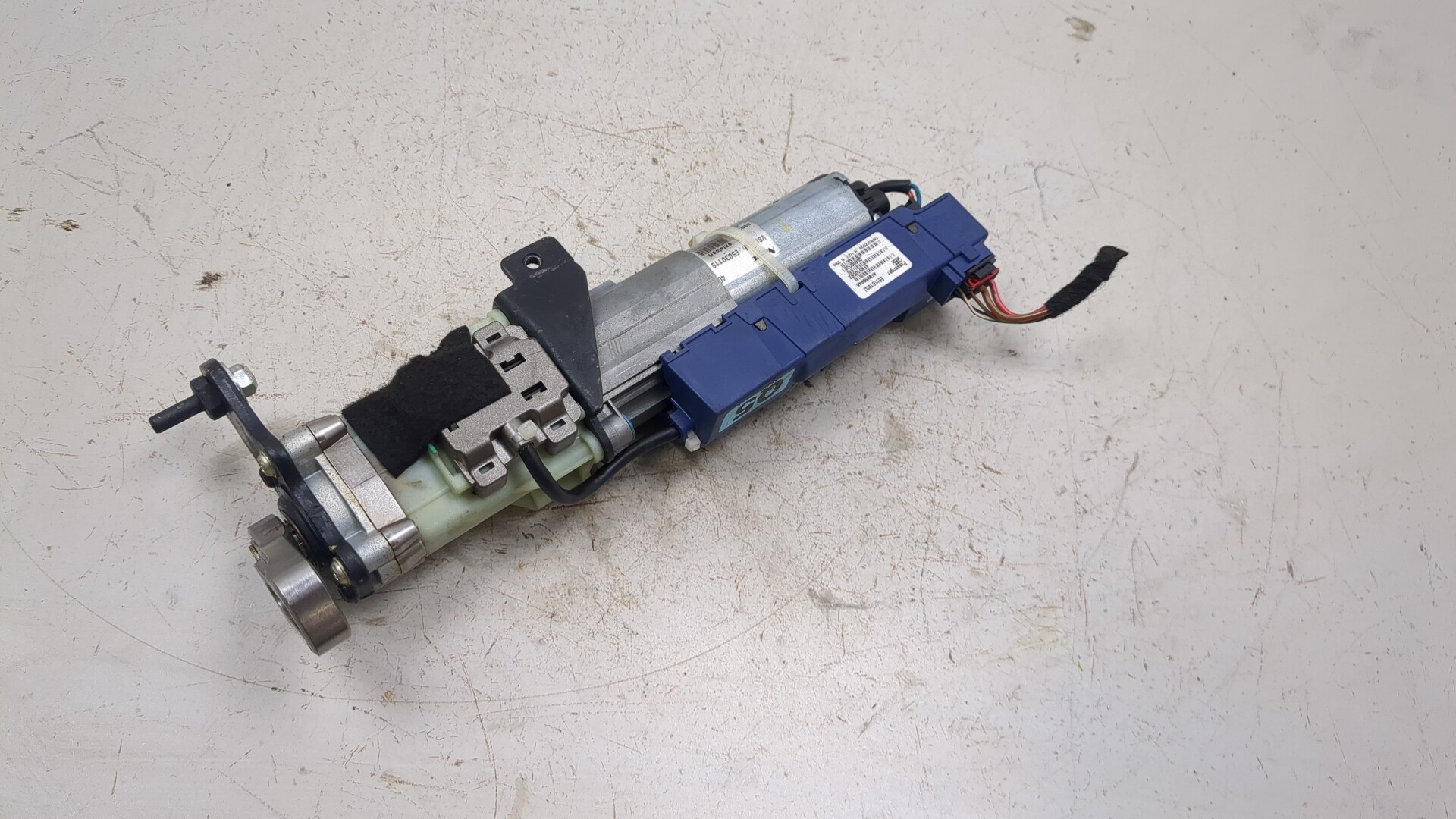 Активатор замка багажника