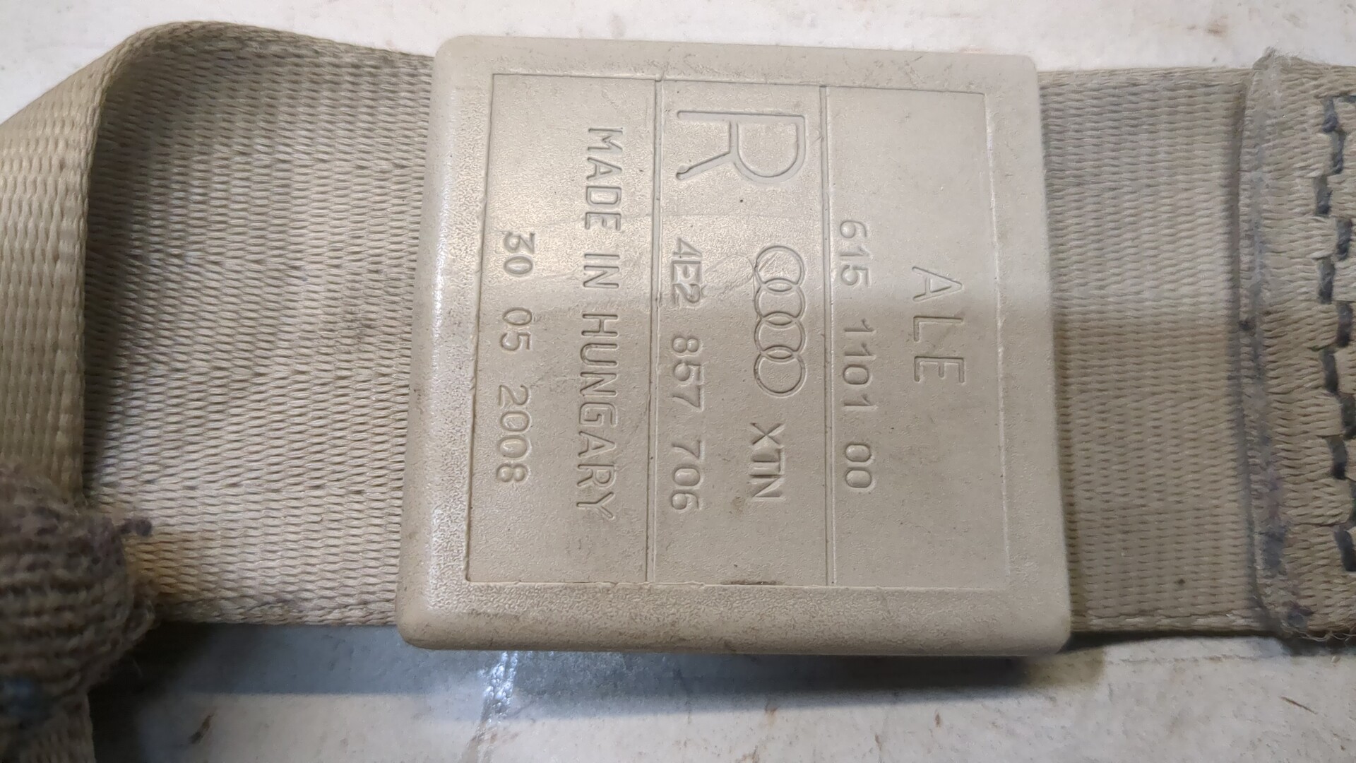 Ремень безопасности