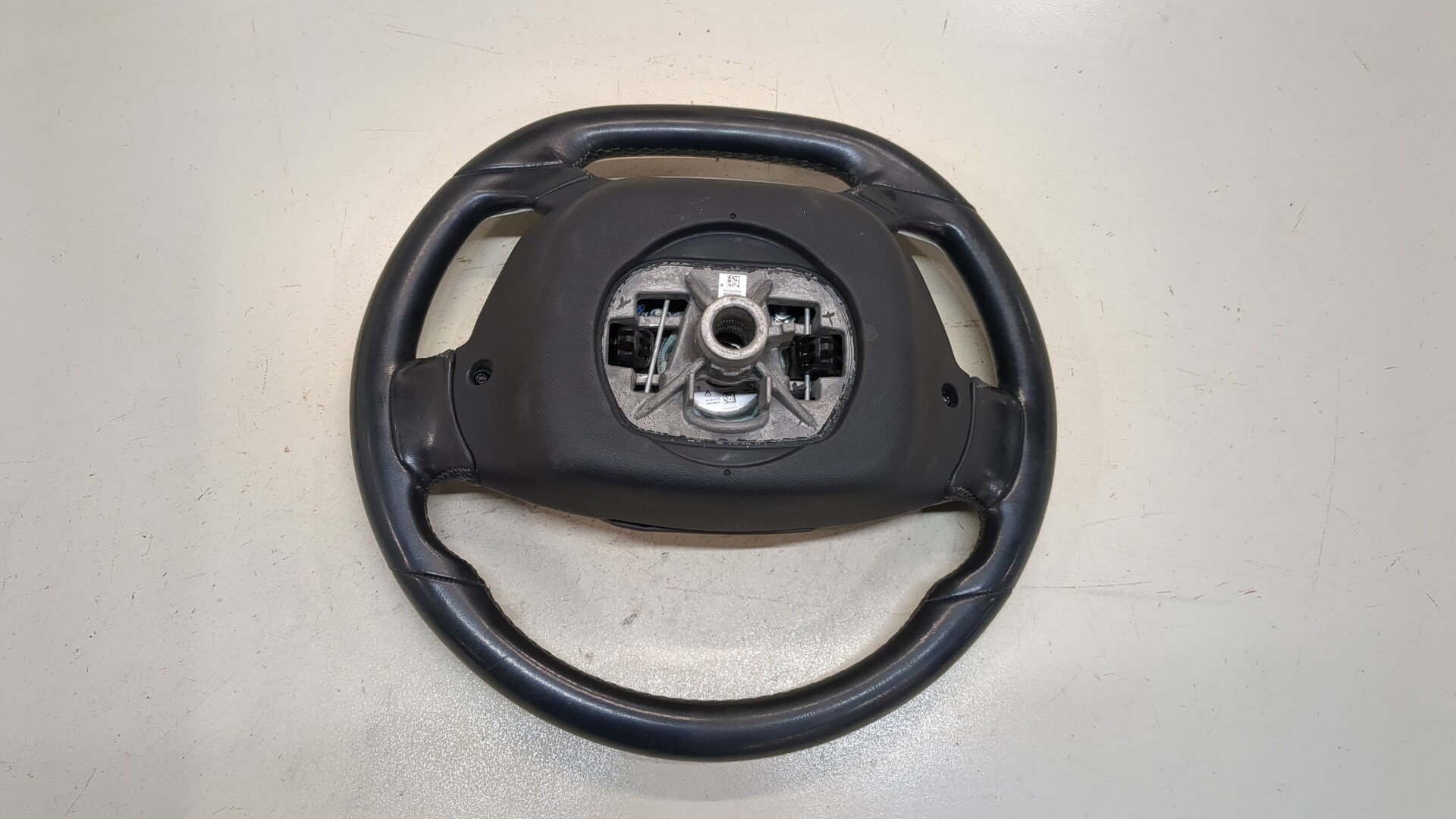 Рулевое колесо (руль)