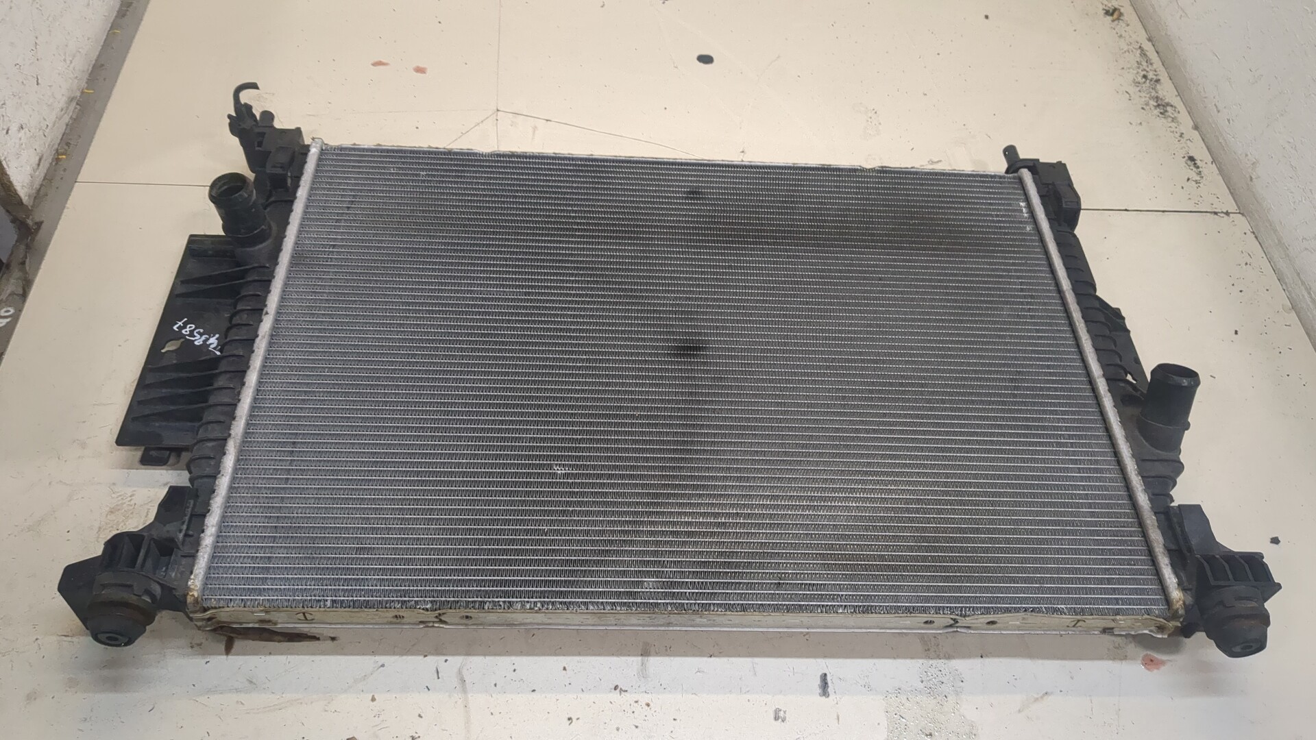 Радиатор охлаждения двигателя основной