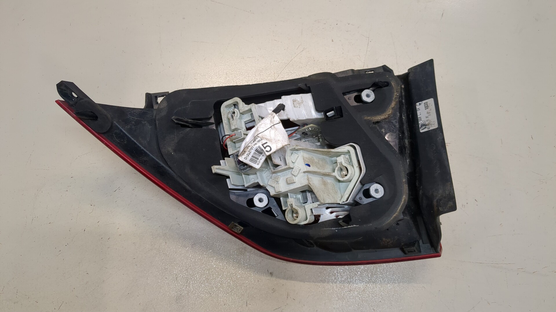 Фонарь задний левый