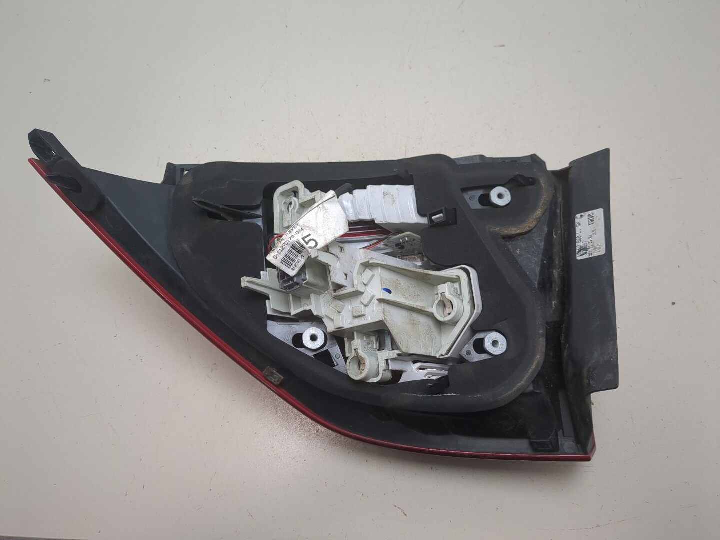 Фонарь задний левый