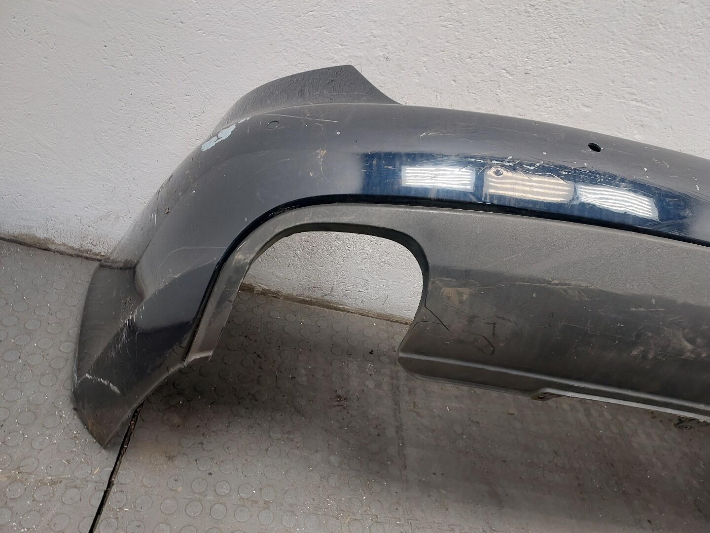 Бампер задний