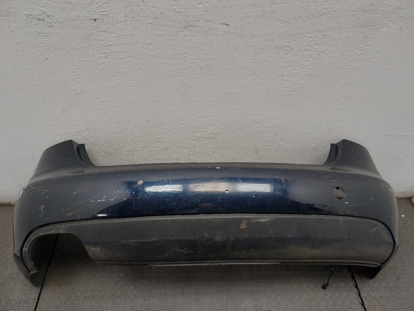 Бампер задний