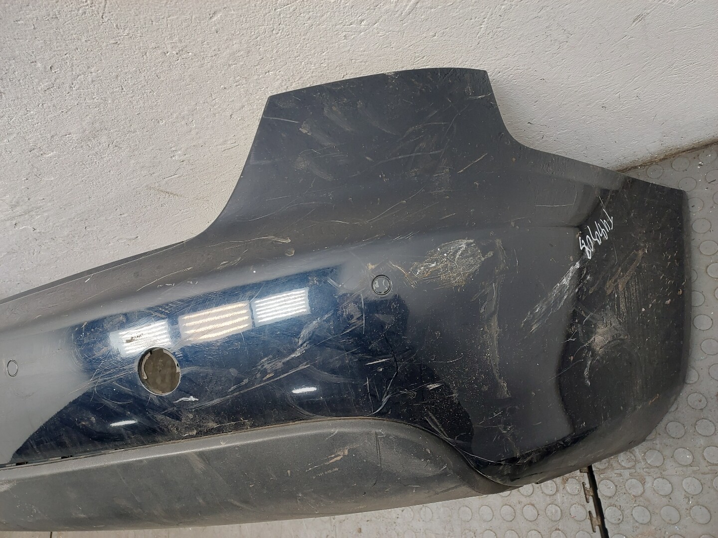 Бампер задний