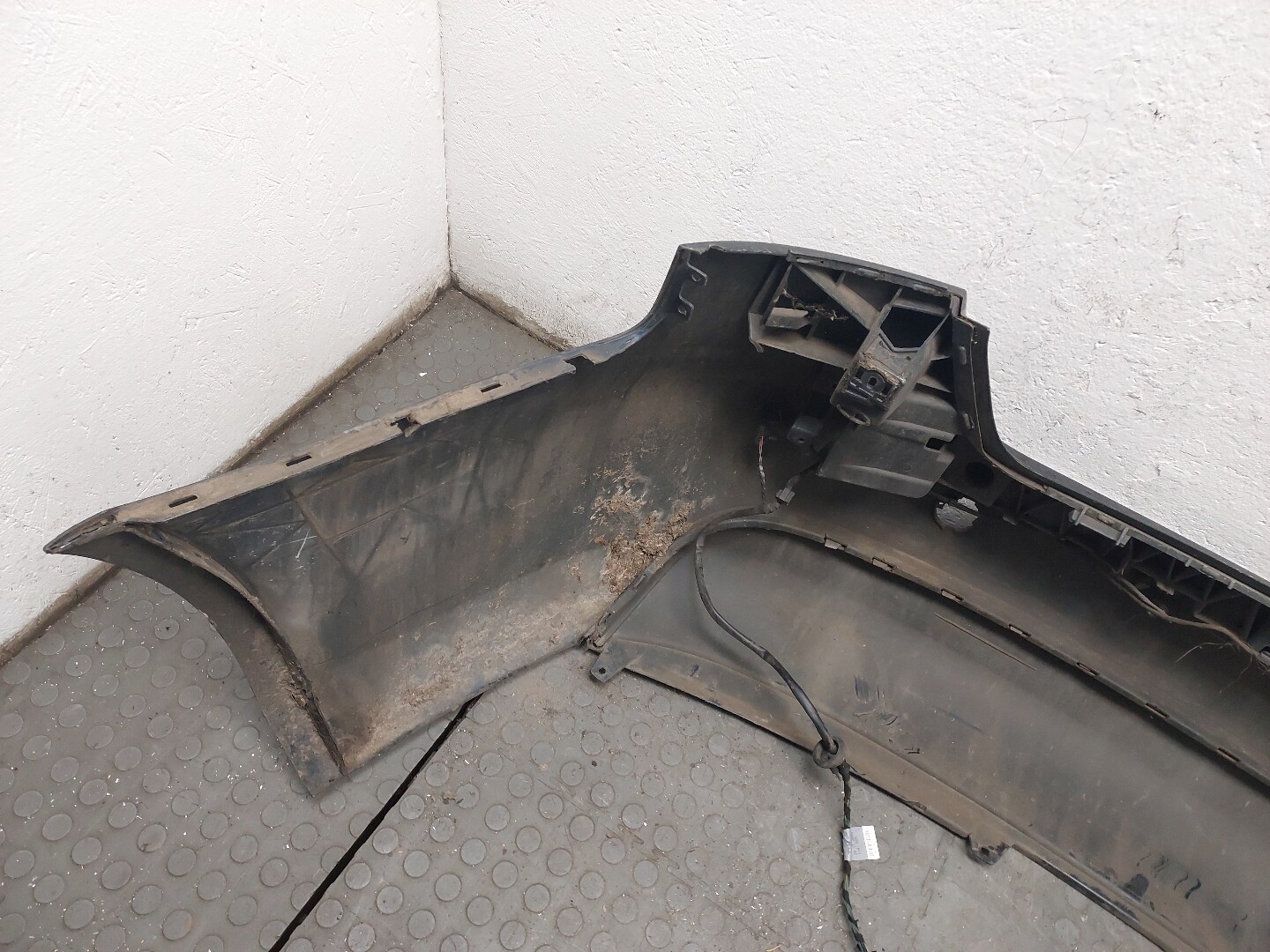 Бампер задний