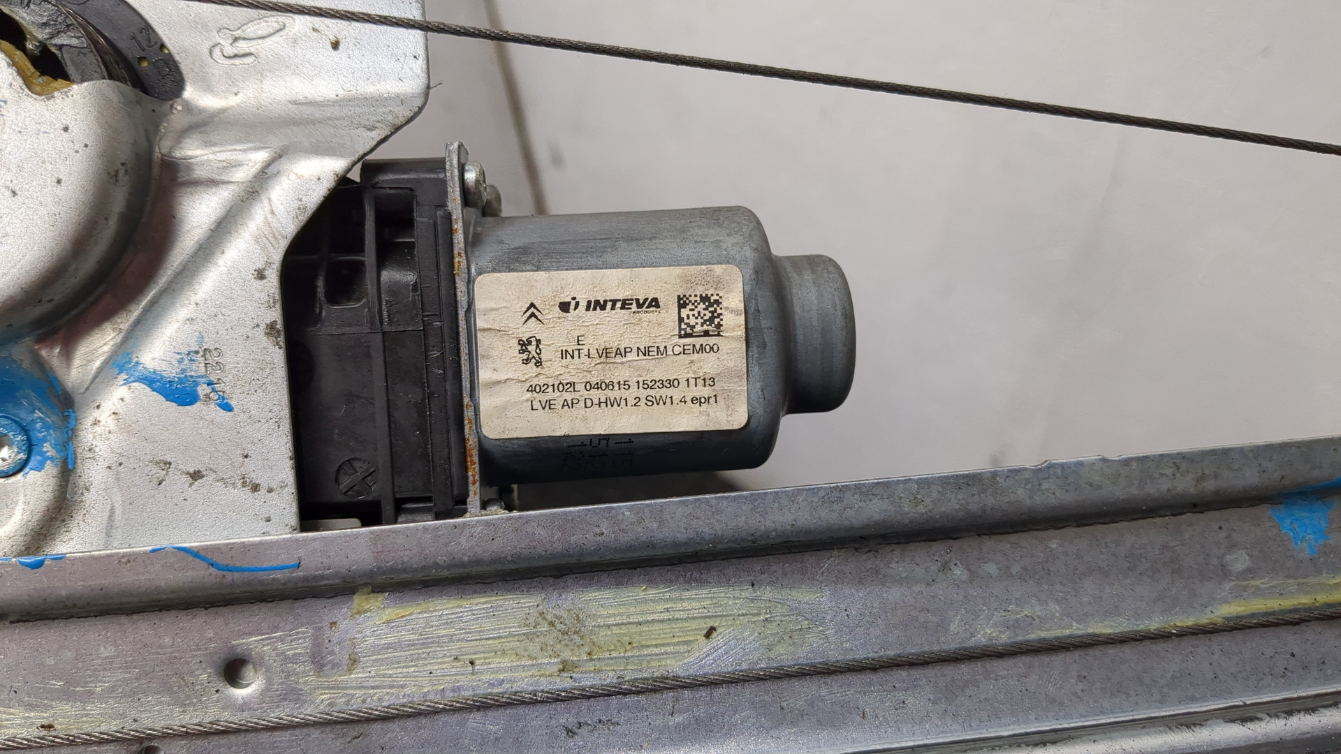 Стеклоподъемник электр. передний правый