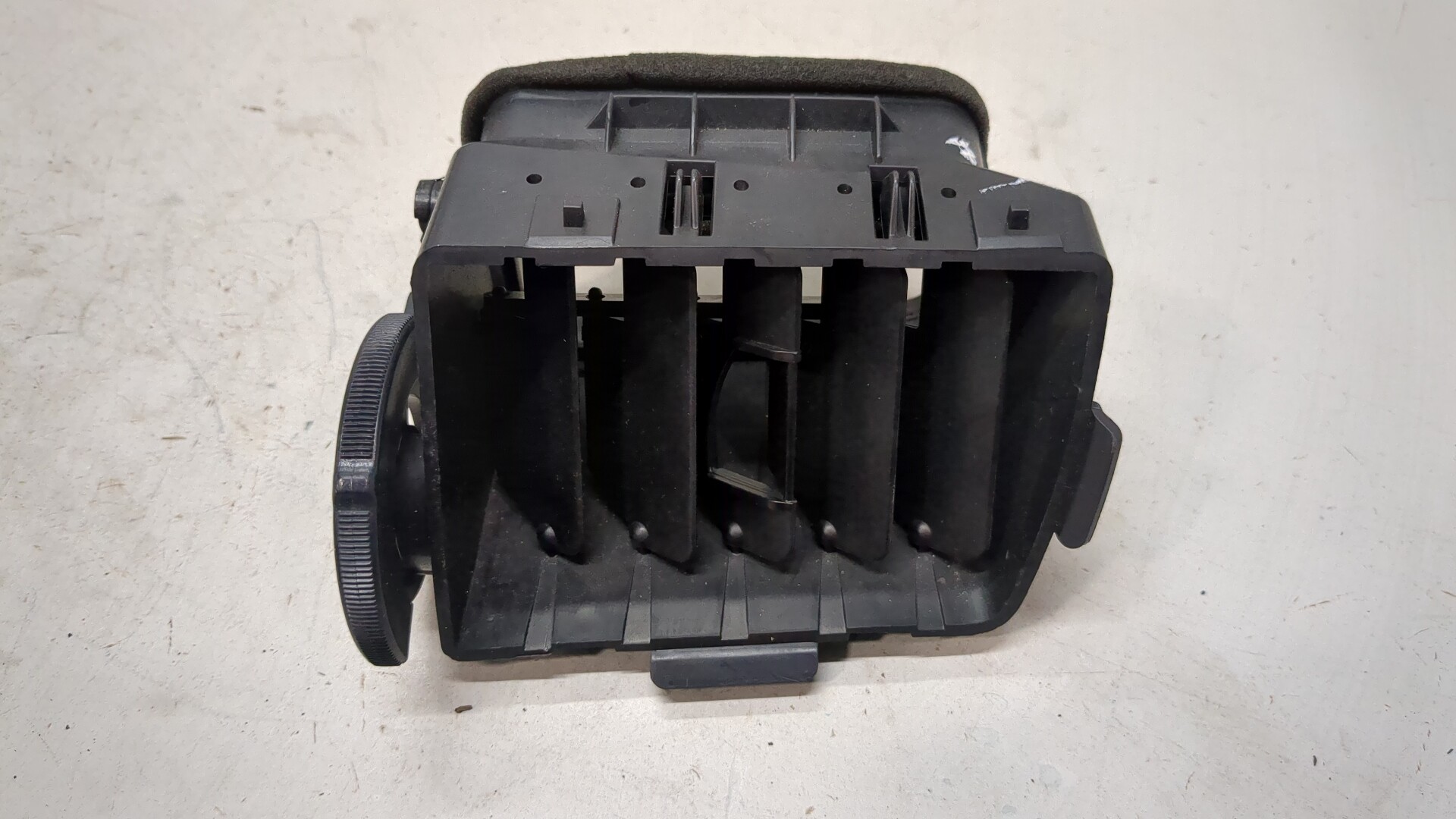 Дефлектор воздушный