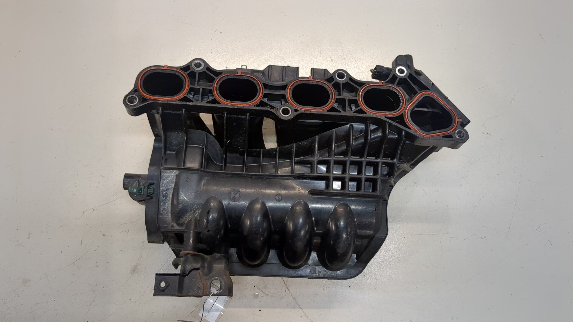 Коллектор впускной