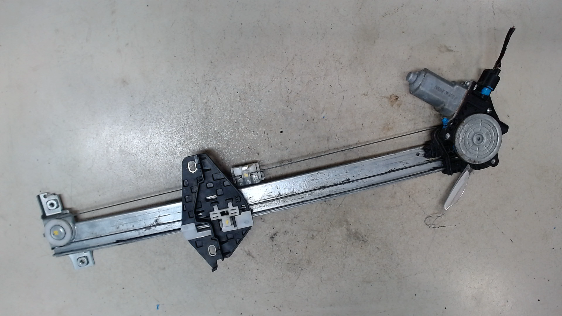 Стеклоподъемник электр. передний правый