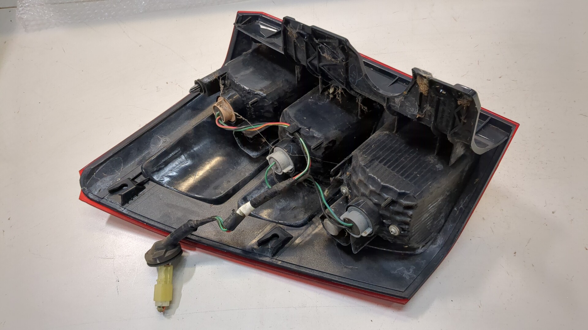 Фонарь задний правый