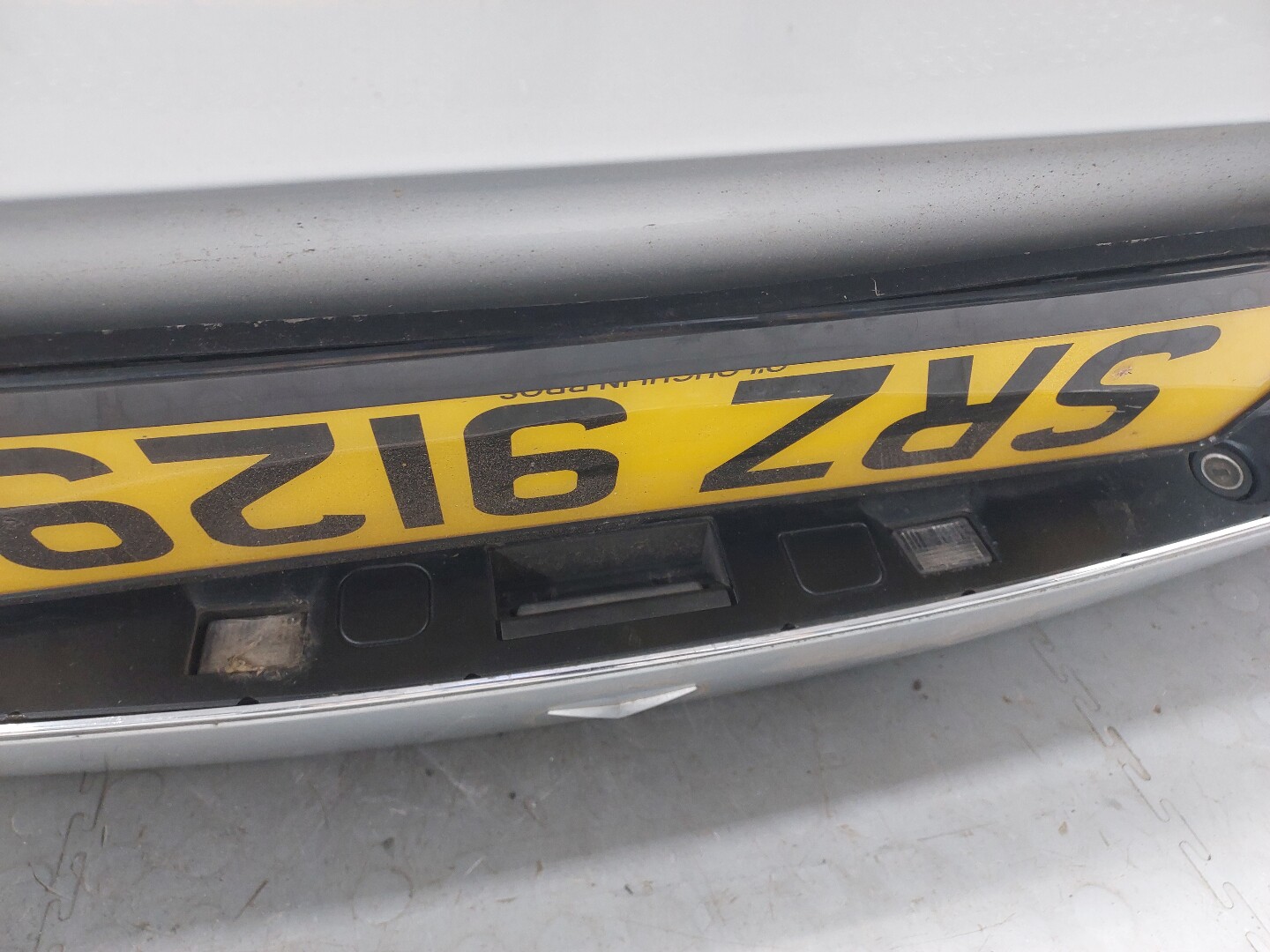 Дверь багажника