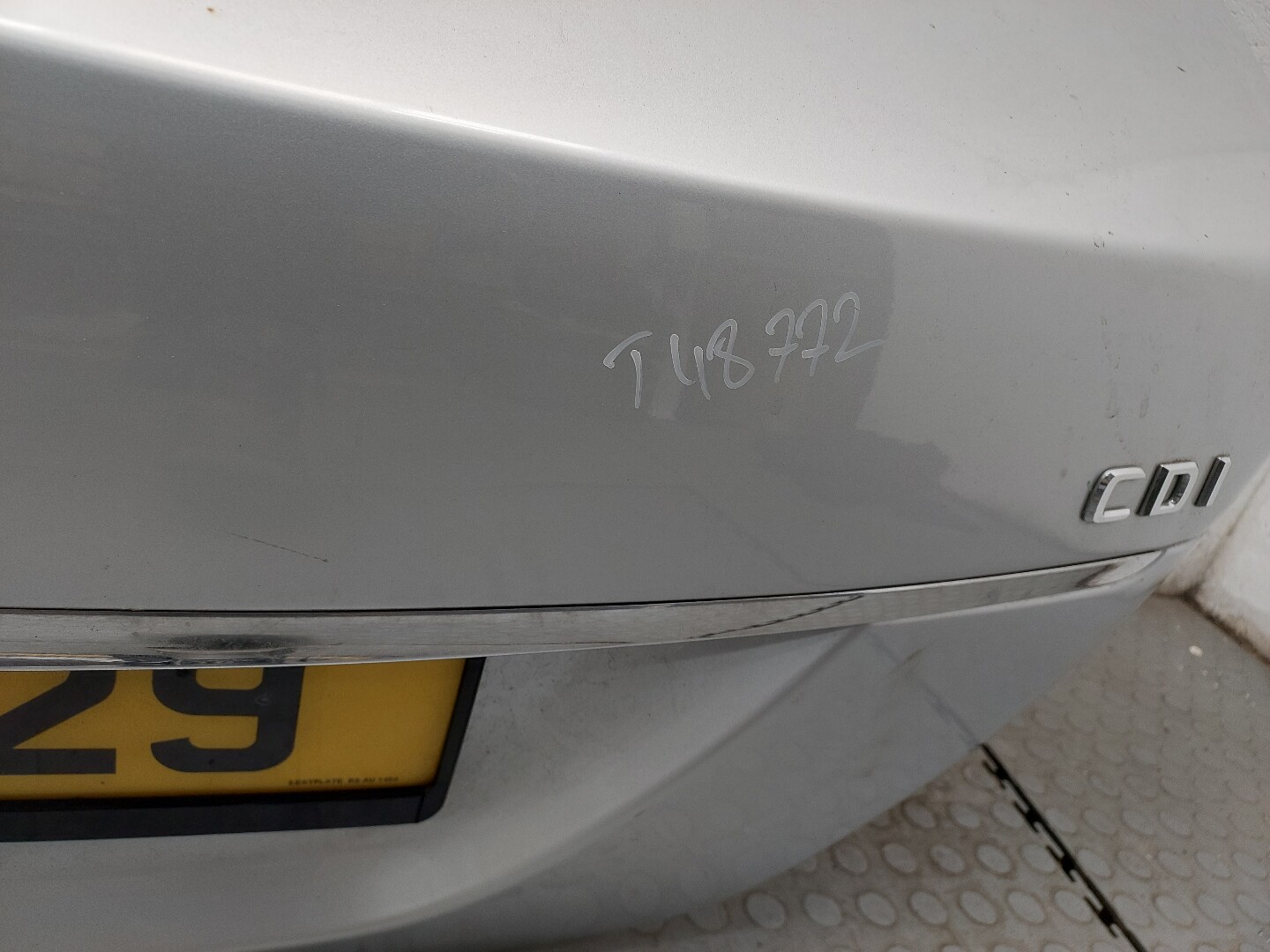 Дверь багажника