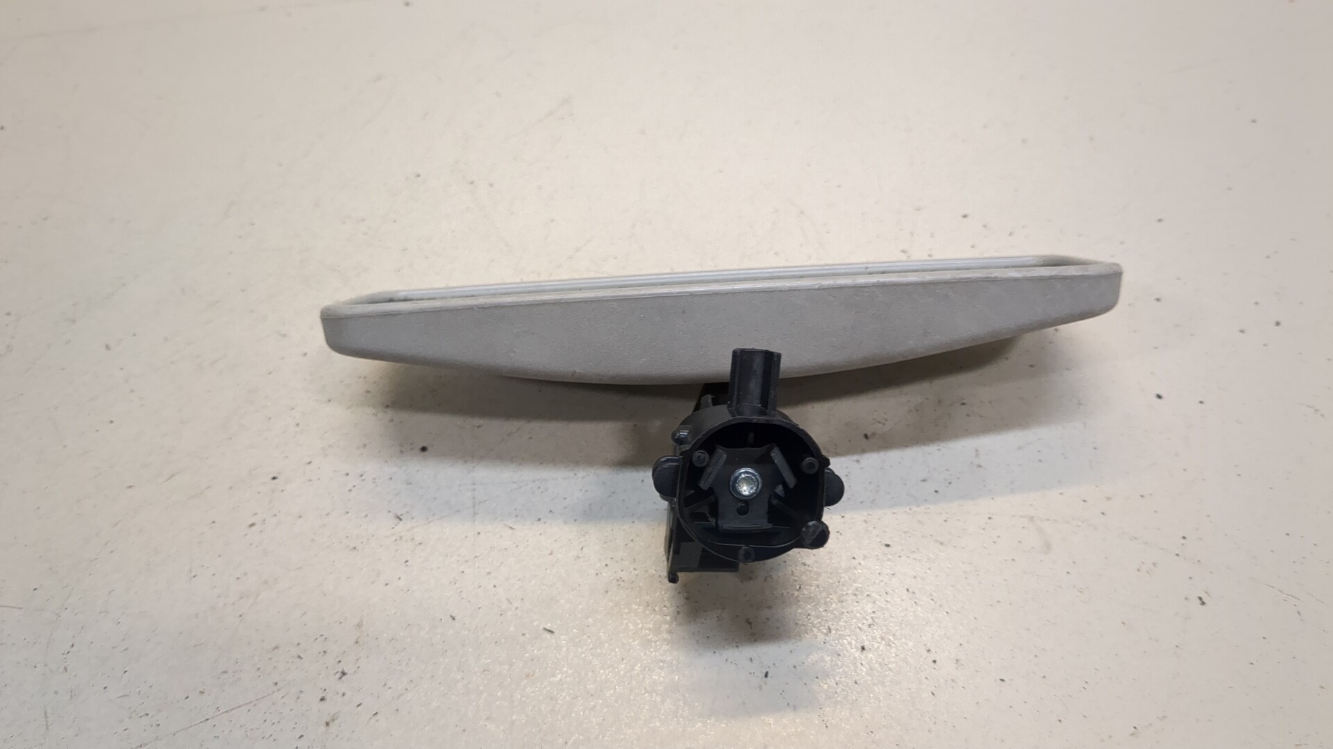 Зеркало заднего вида