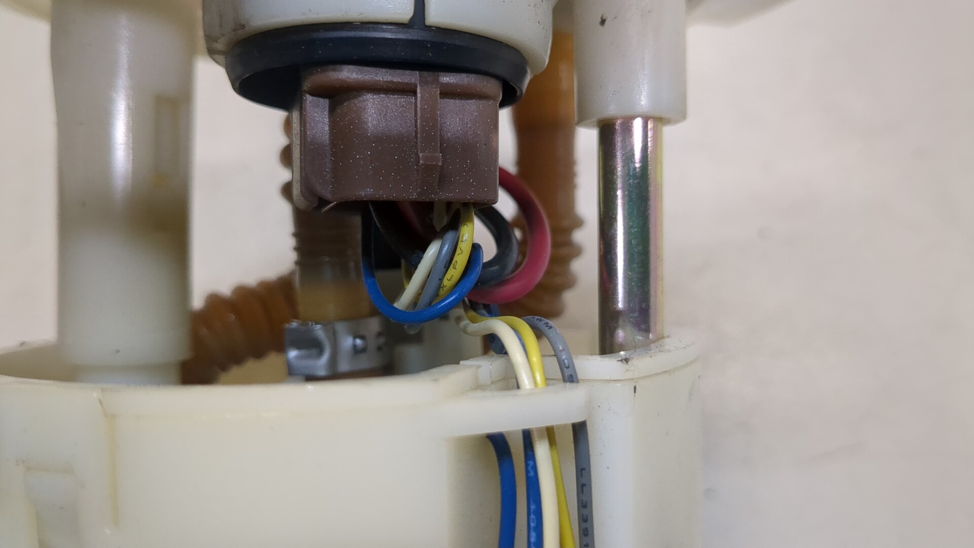 Насос топливный электрический