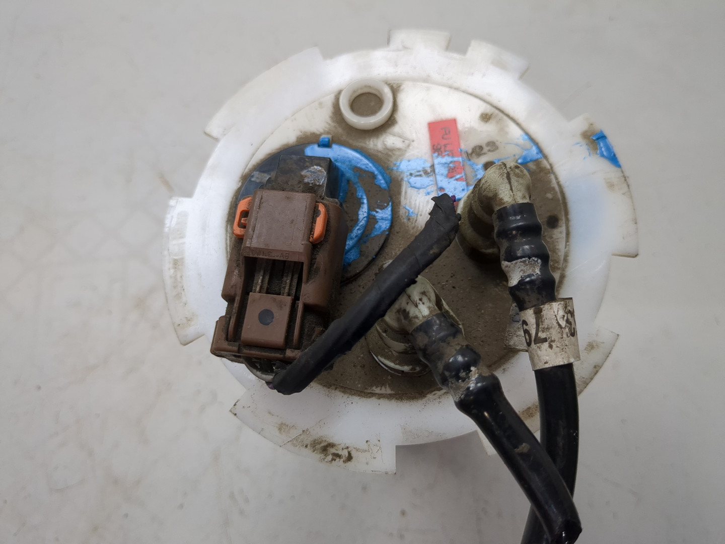 Насос топливный электрический