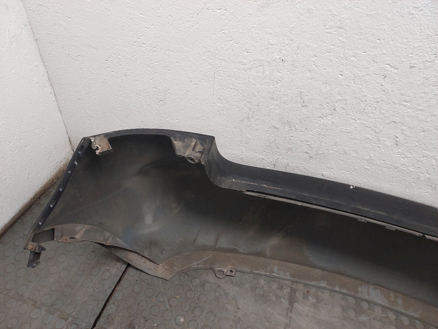 Бампер задний