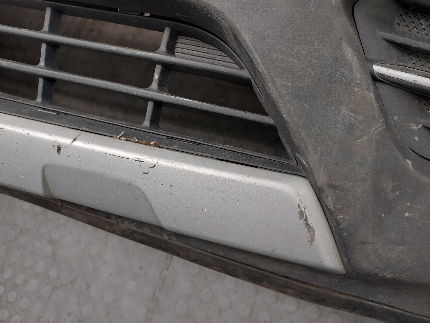 Бампер передний