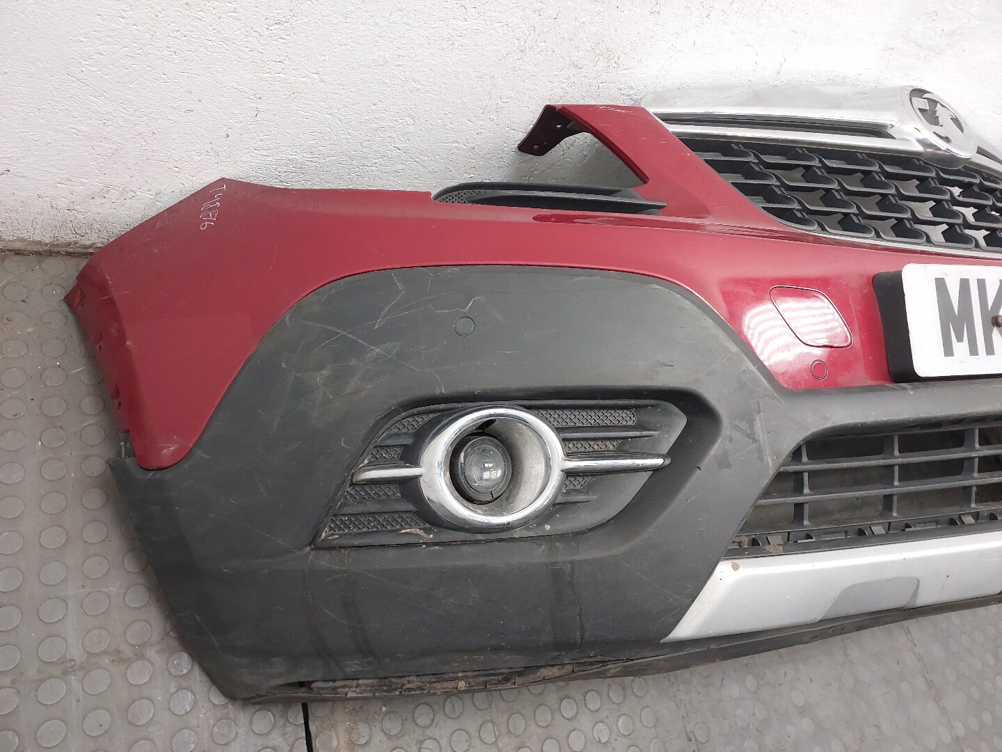 Бампер передний