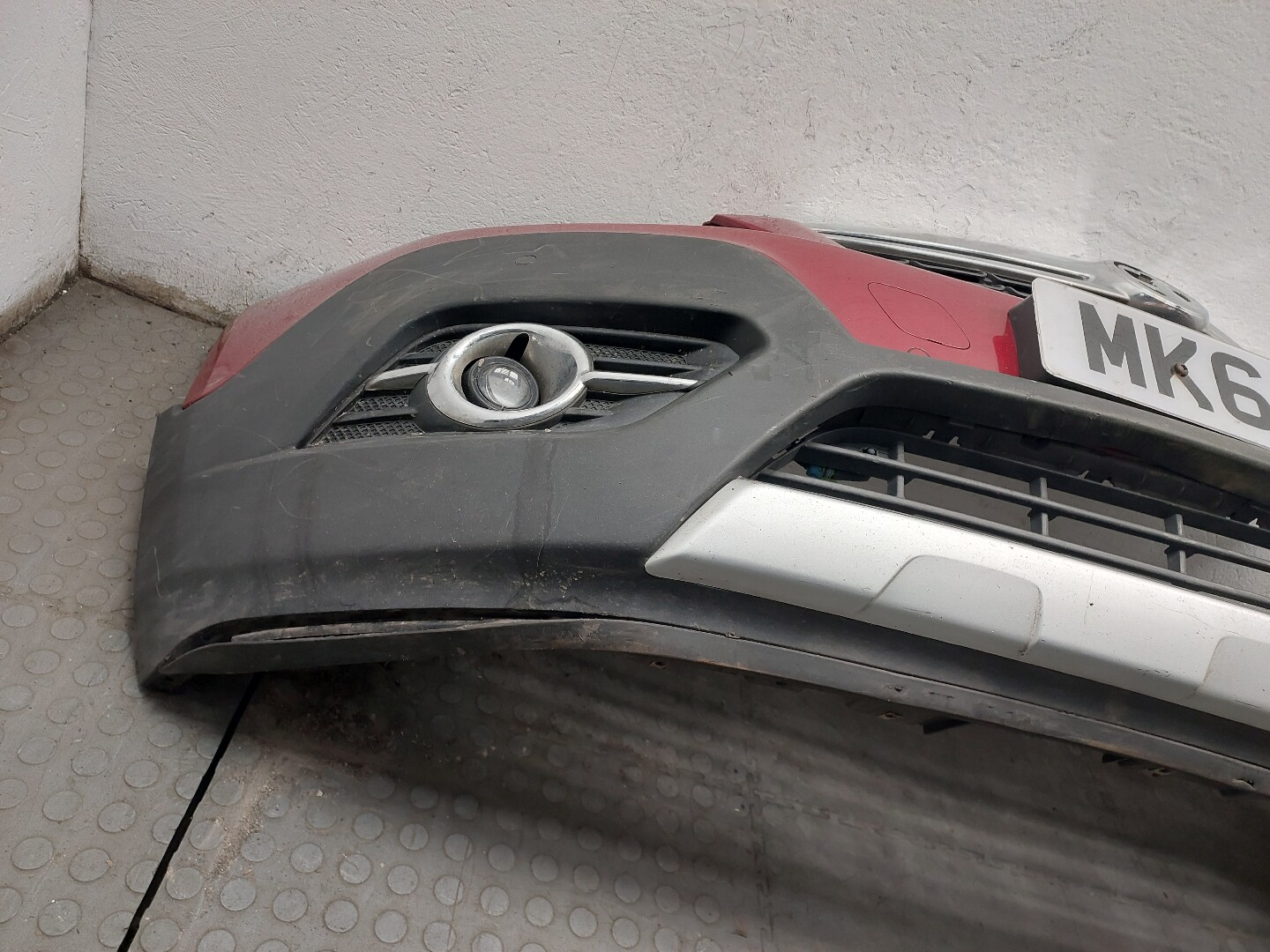 Бампер передний