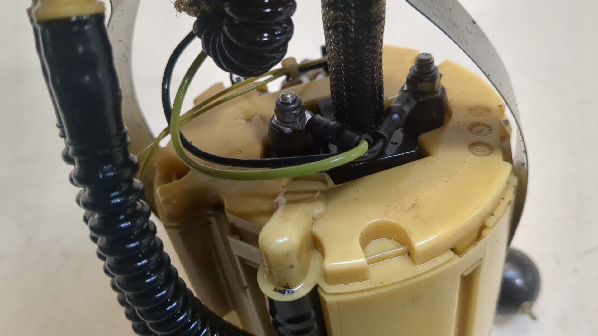 Насос топливный электрический