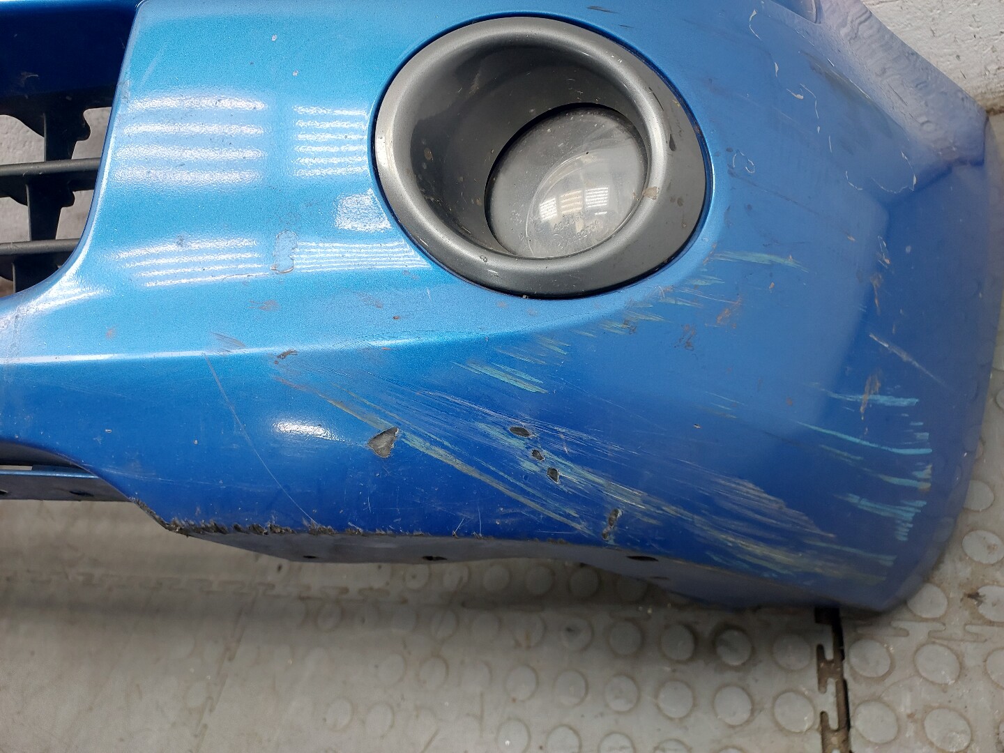 Бампер передний