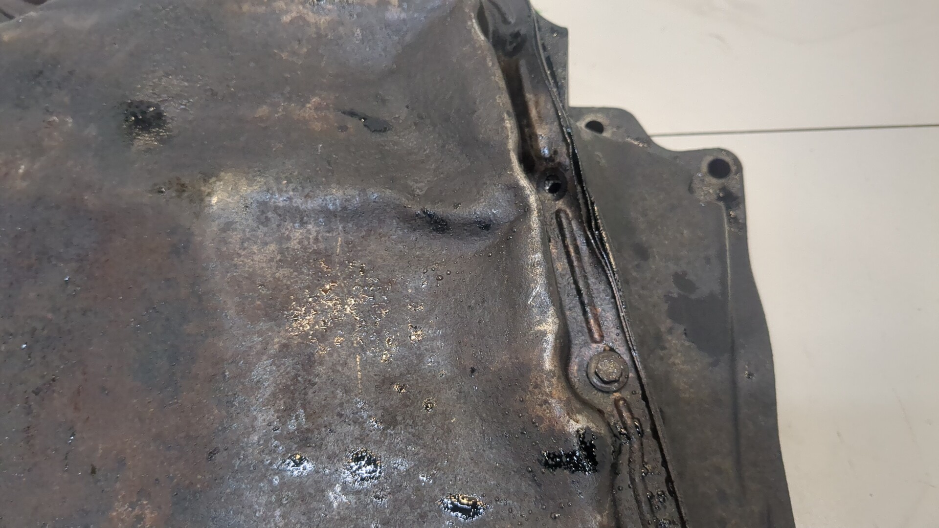 Поддон масляный двигателя (картер)