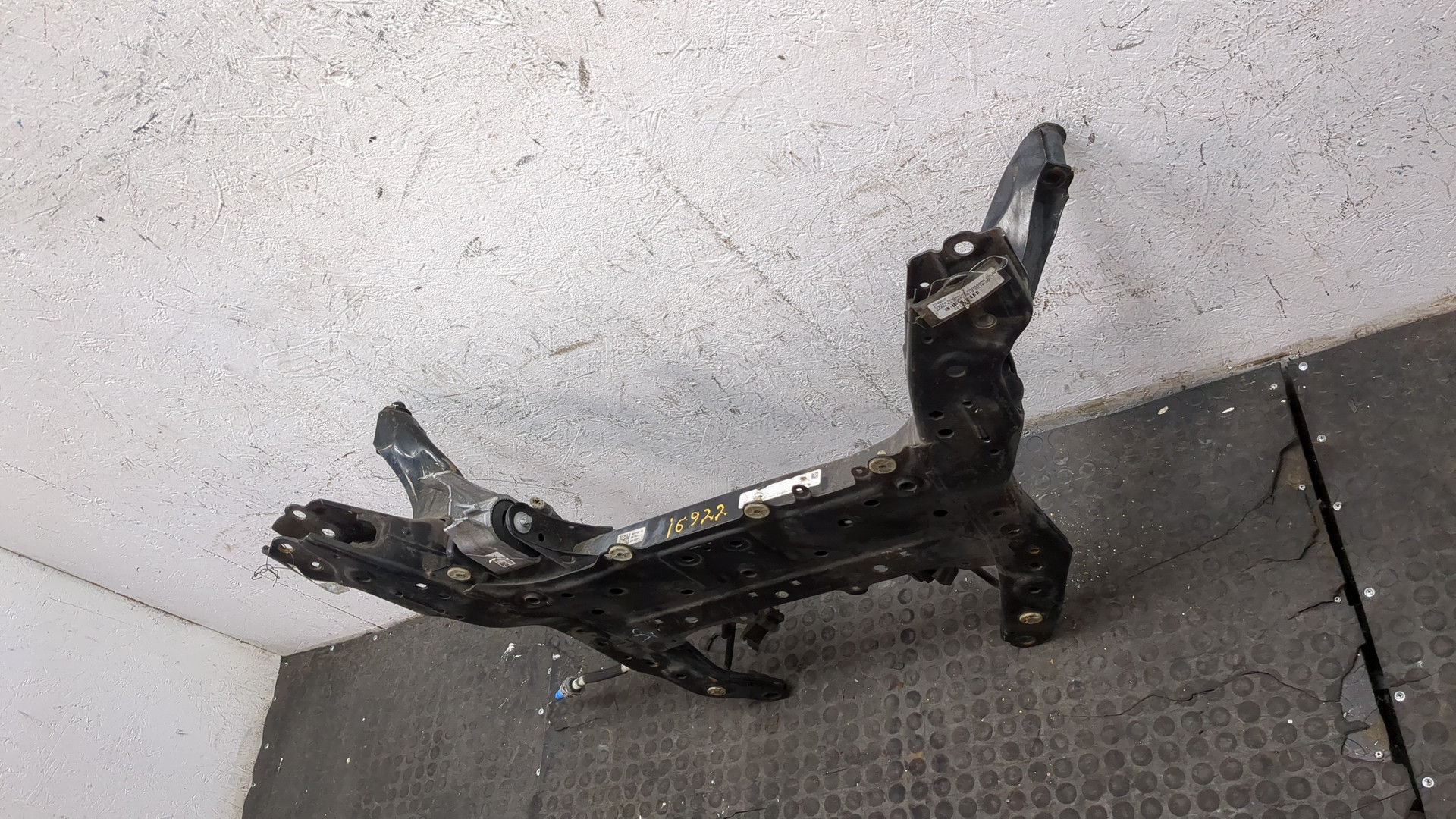 Балка подмоторная