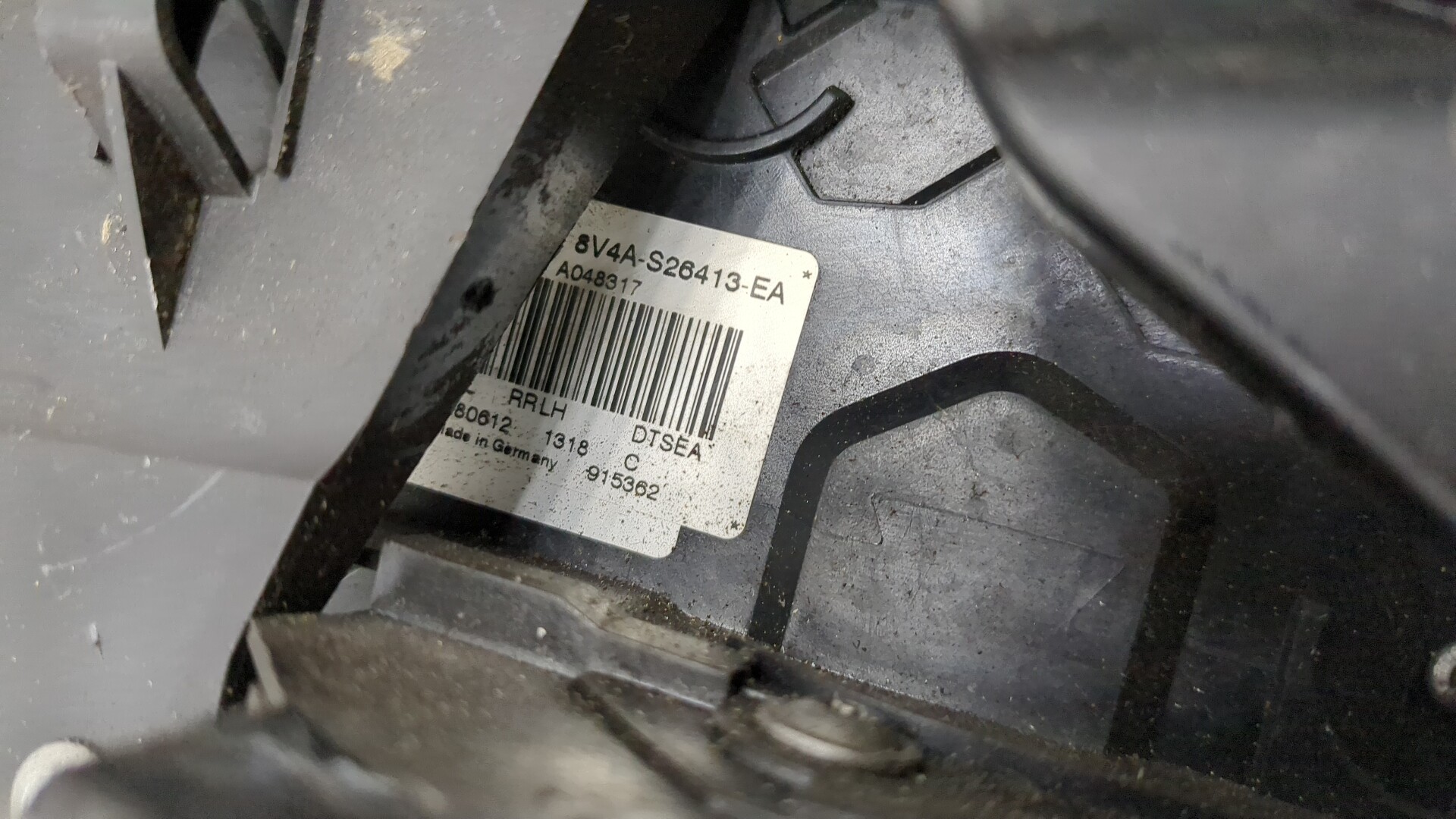 Замок двери задней левой