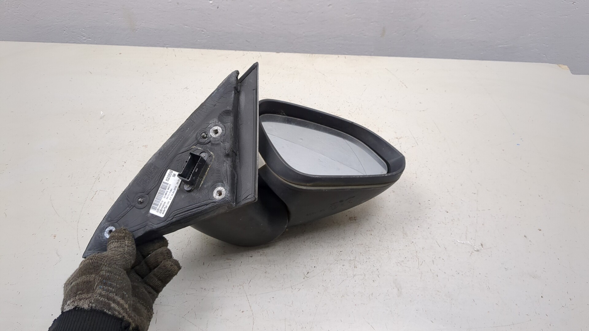 Зеркало правое электрическое