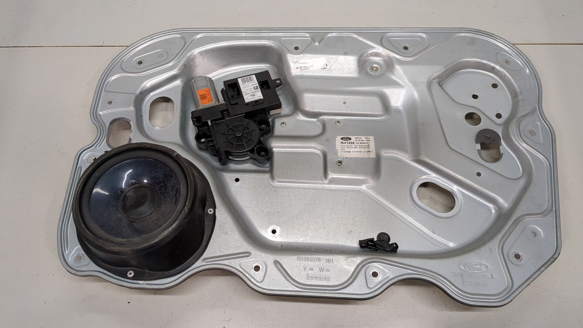 Стеклоподъемник электр. передний правый