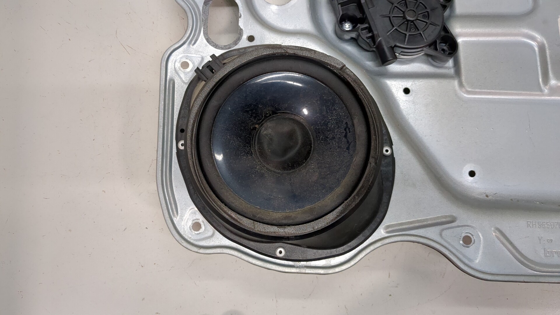 Стеклоподъемник электр. передний правый