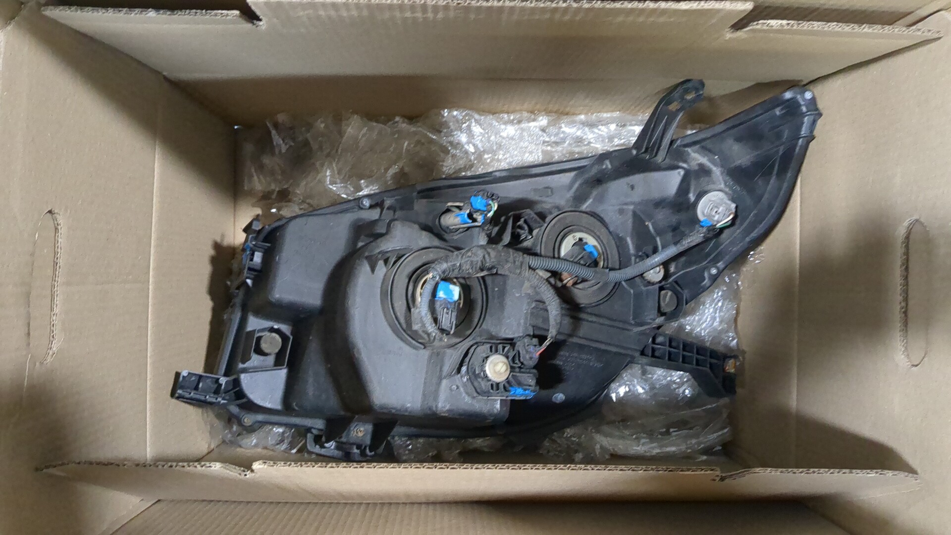 Фара правая