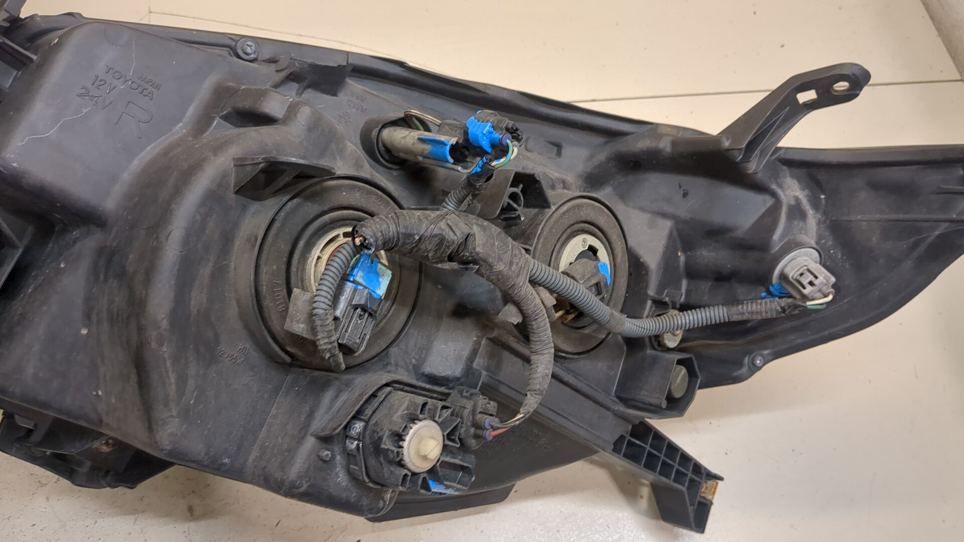 Фара правая