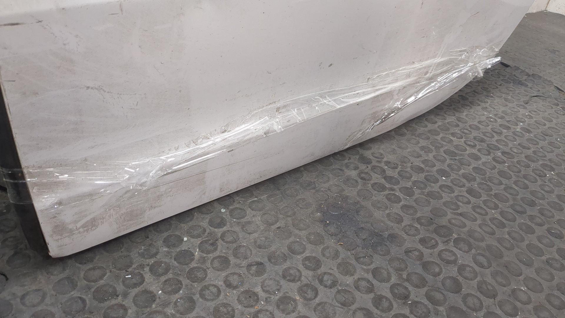 Дверь задняя левая