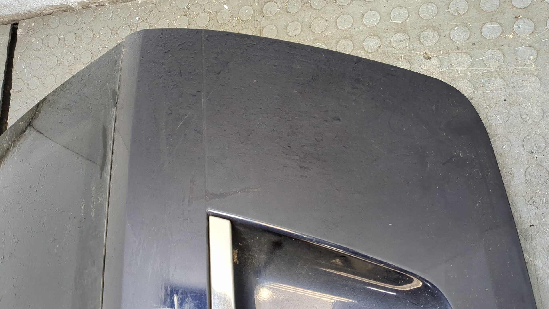 Дверь багажника