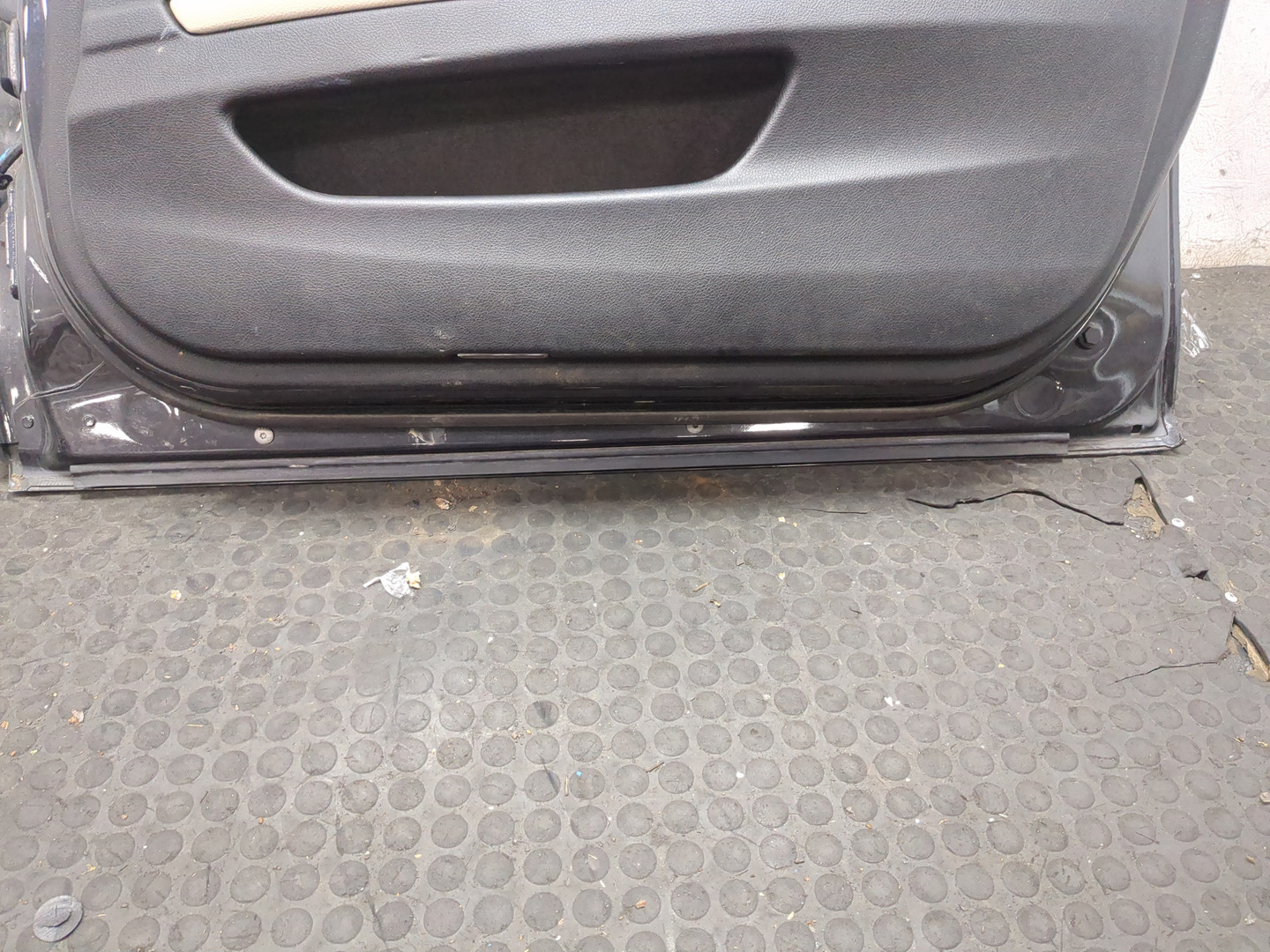 Дверь передняя правая