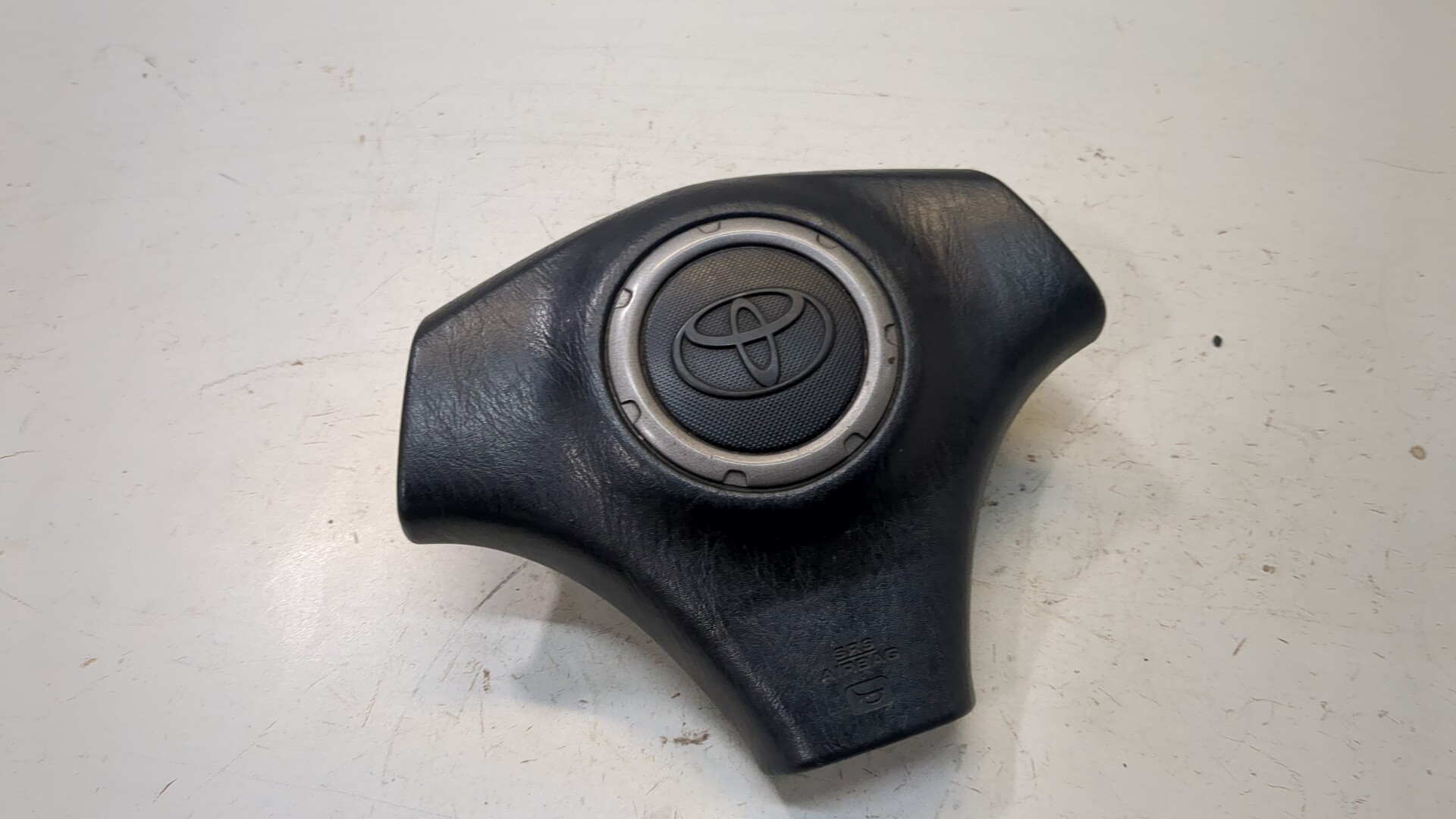 Подушка безопасности в рулевое колесо