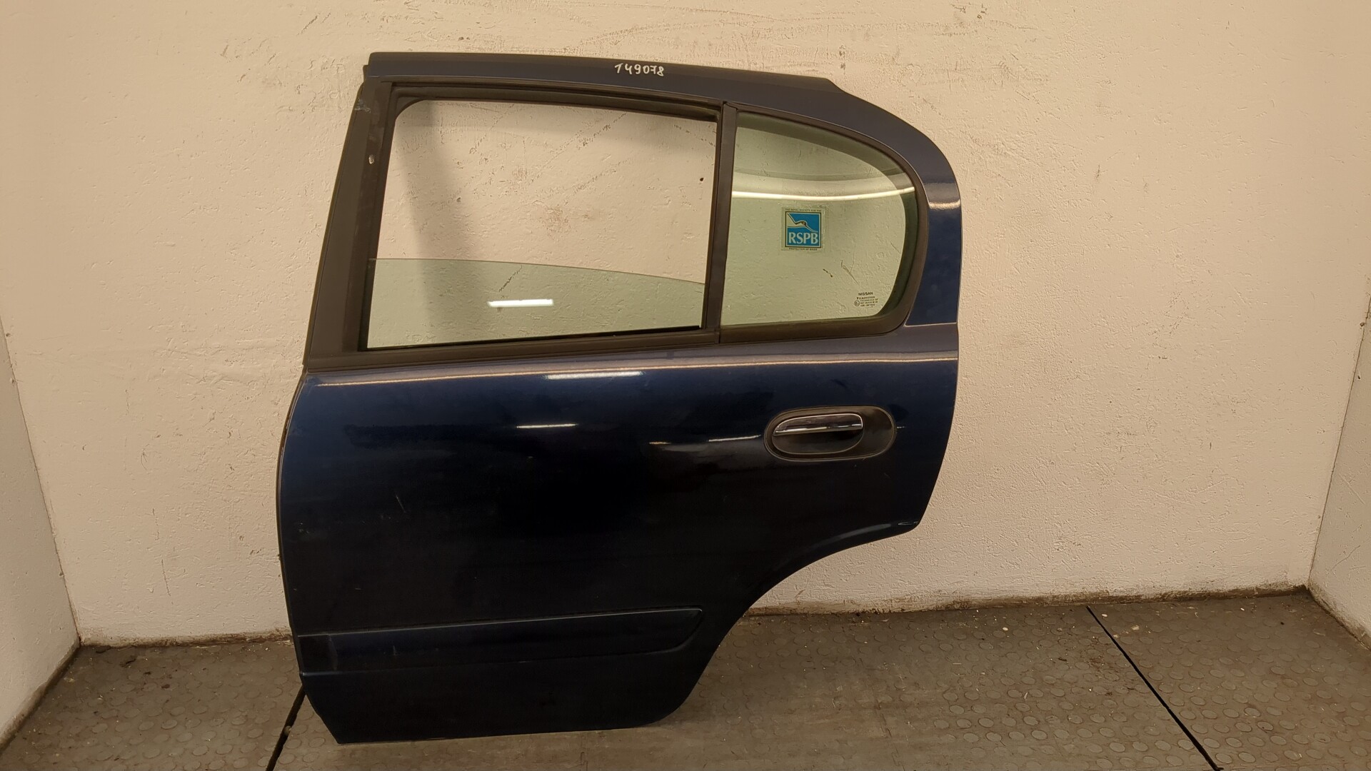 Дверь задняя левая