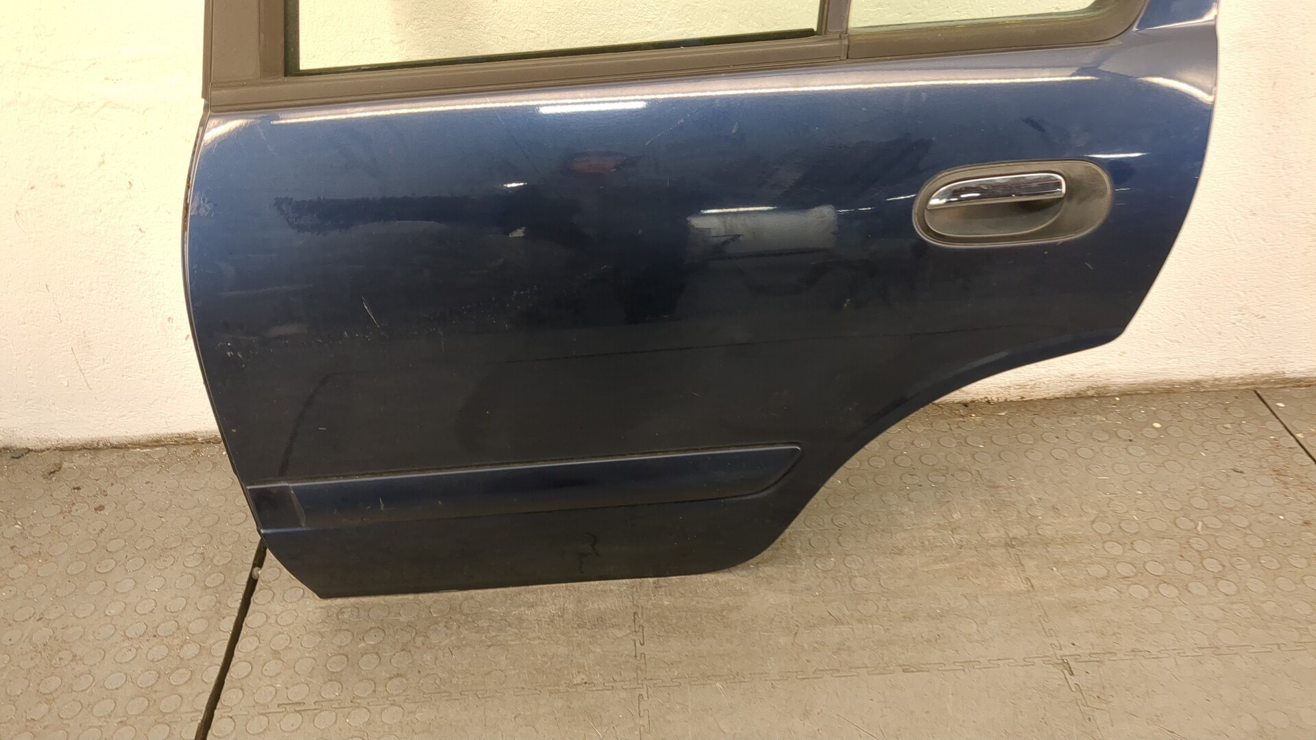 Дверь задняя левая