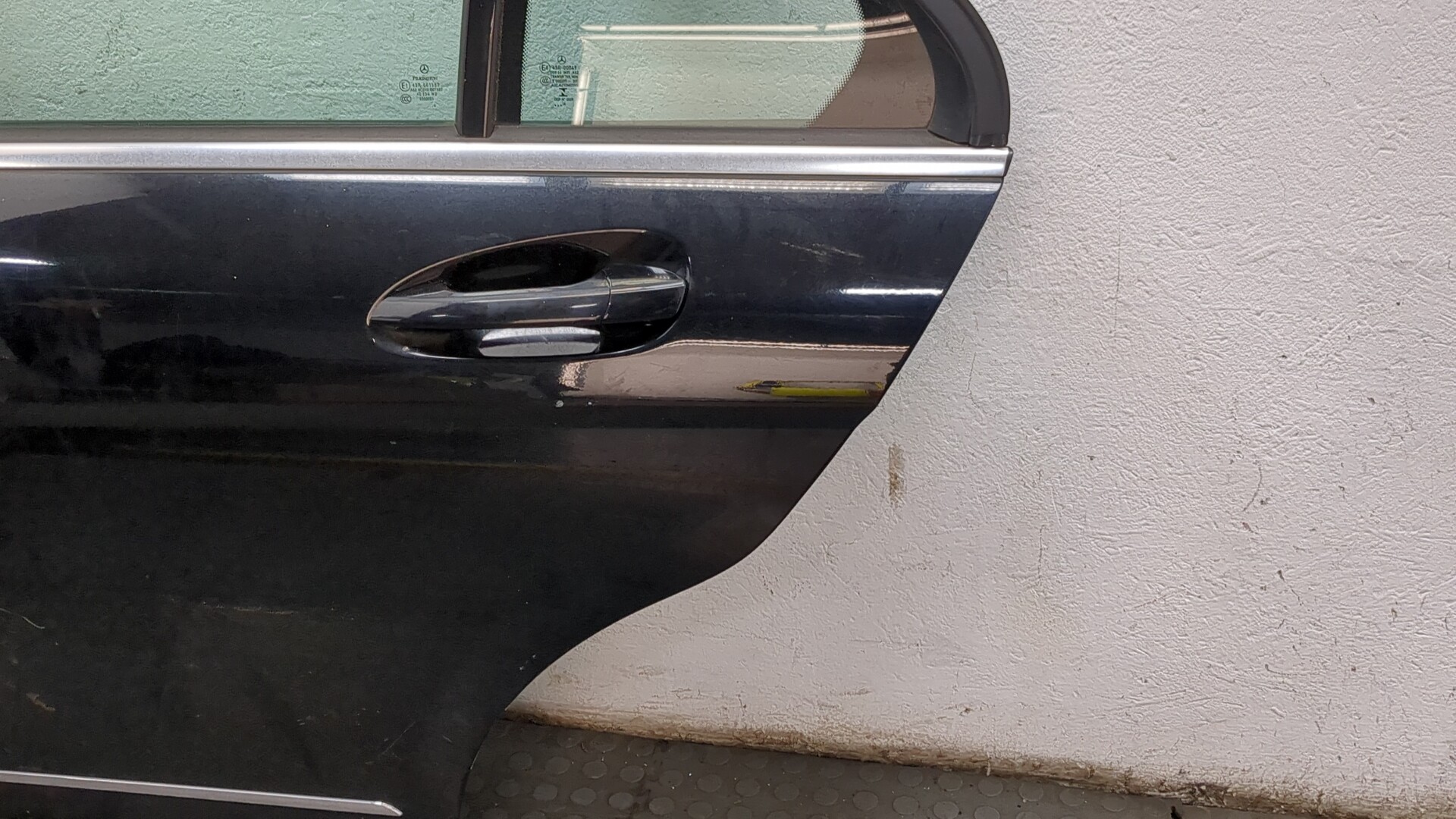 Дверь задняя левая