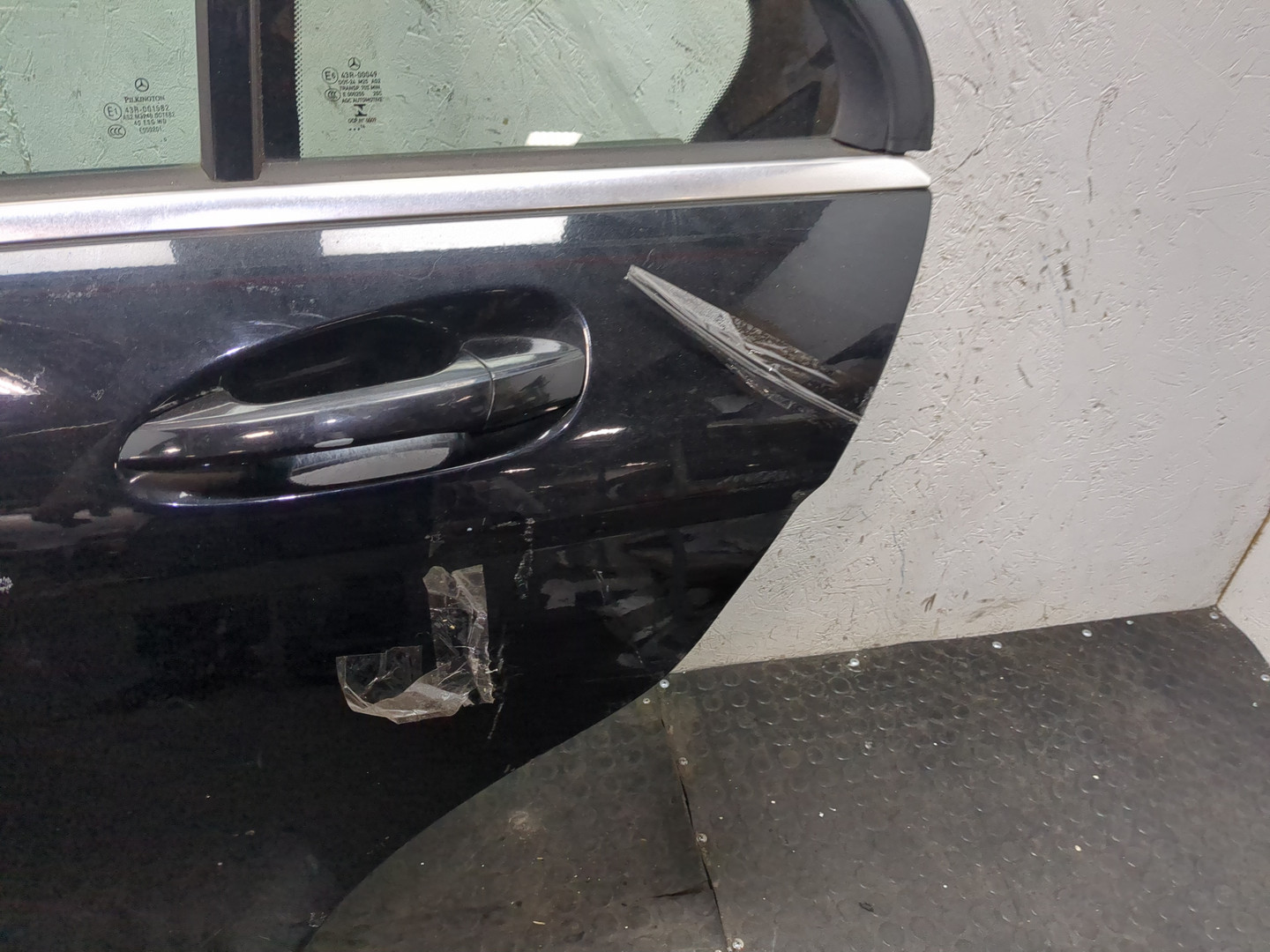 Дверь задняя левая